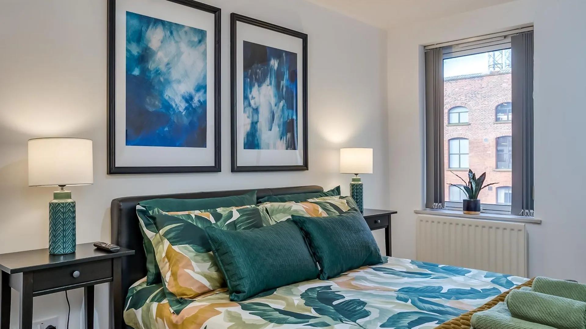 Stylish Belfast City Centre Apartment 0*,