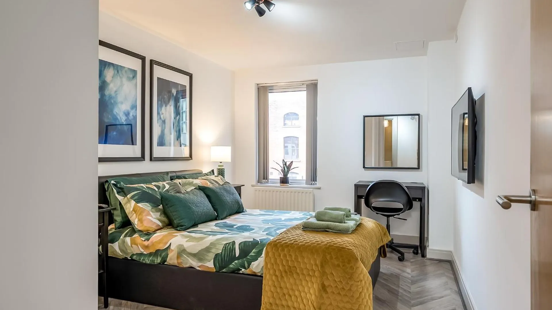 Stylish Belfast City Centre Apartment